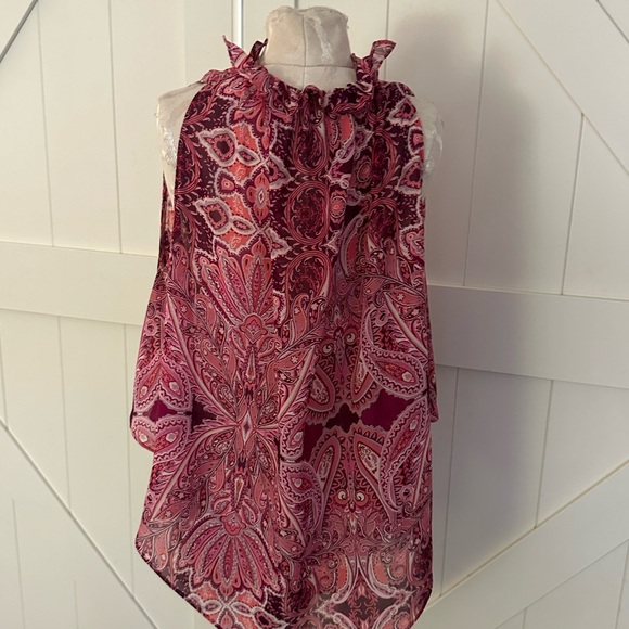 Large flowly pink tank top - Picture 1 of 5